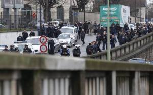 Des dizaines de CRS sont arrivés la porte de Vincennes. Crédit: AFP.