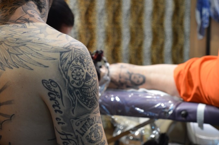 Hommes tatoués