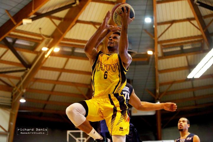 Un dernier quart-temps de grande classe de la recrue varoise David Michineau (Crédits photo : Richard Denis -8ème ArtStudio)