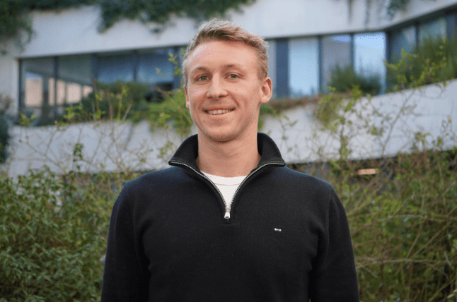 Marc-Antoine Olivier, champion de nage en eau libre, à Cannes, le 29 janvier. Crédit photo : Valentine Foureau