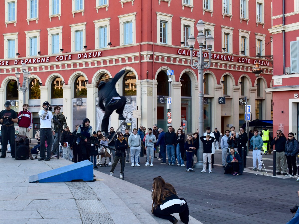 À Nice, les skateurs imposent leurs figures