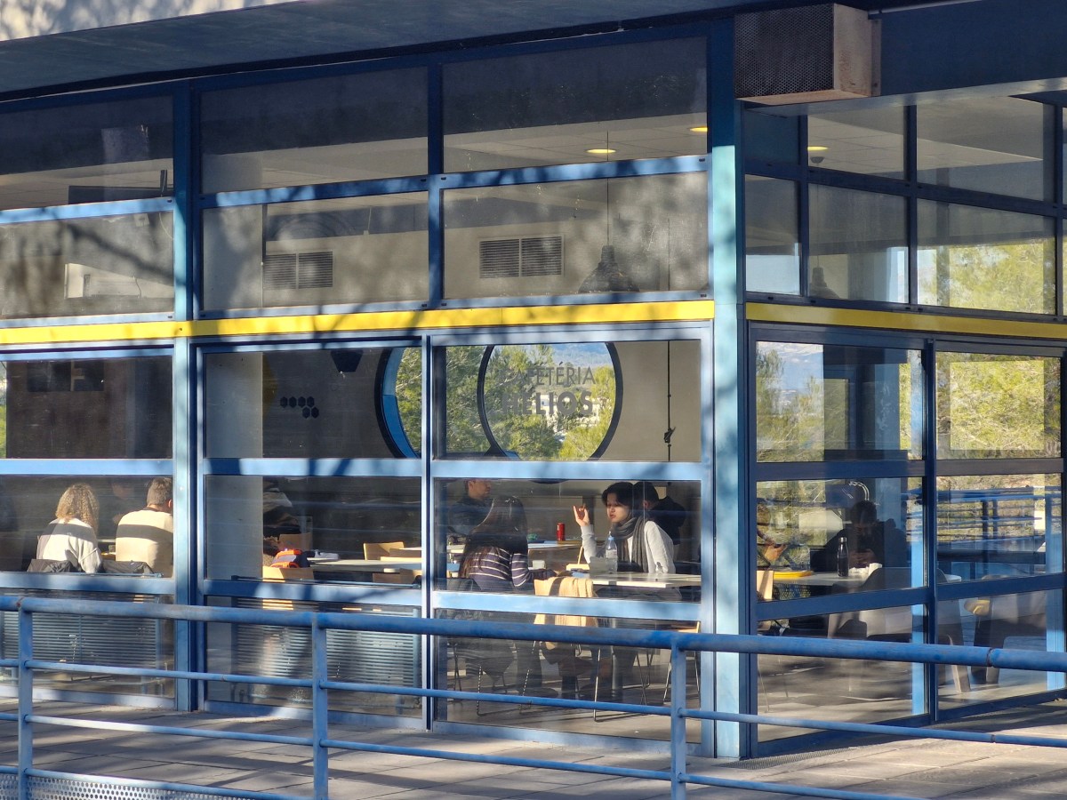 La malbouffe chez les étudiants : « Le midi, c’est Pasta Box ou sandwich du Crous » 