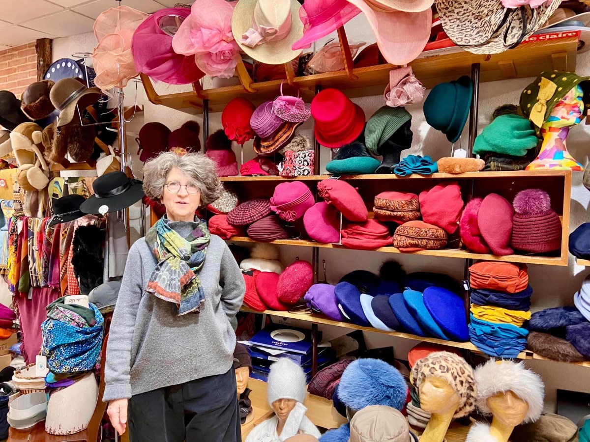 En Ariège, la dernière gardienne des chapeaux