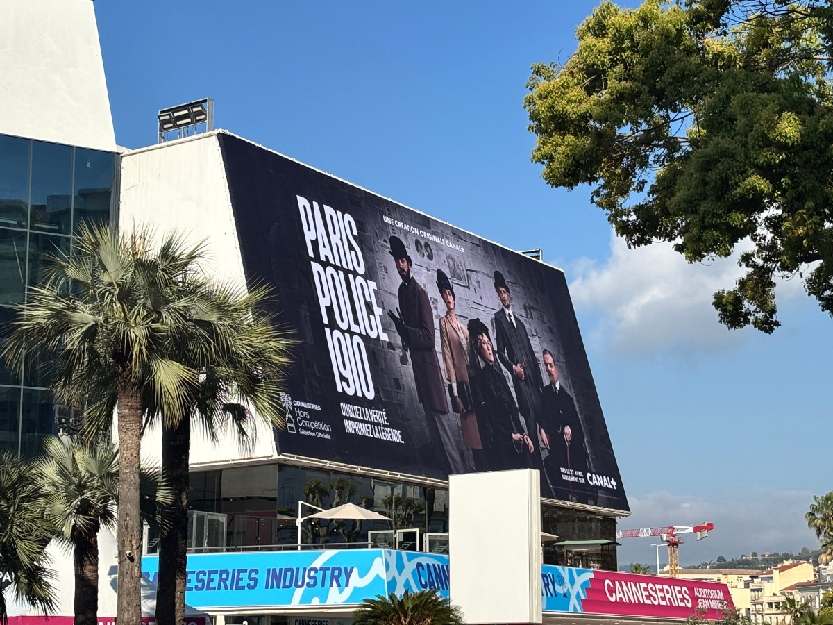Canneseries 2026 : &laquo;&nbsp;Historiens et scénaristes produisent tous deux des récits sur le passé&nbsp;&raquo;, quand la fiction historique construit notre mémoire